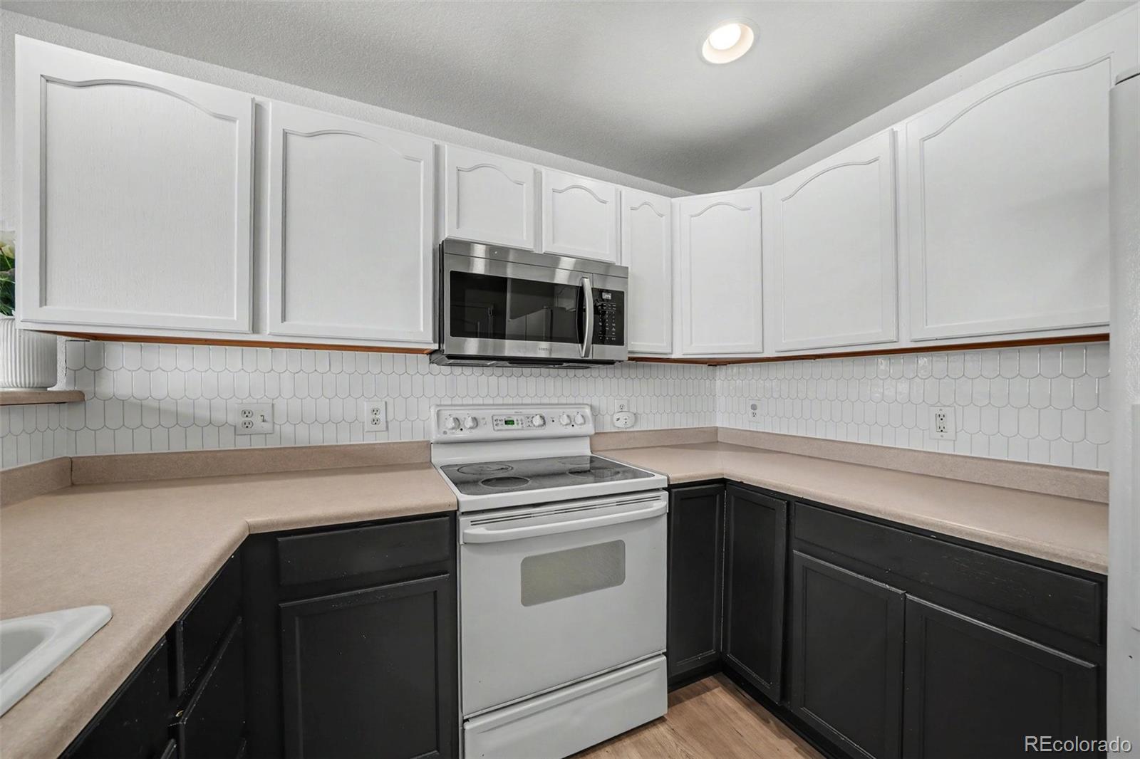 MLS Image #8 for 6424  range overlook heights,colorado springs, Colorado