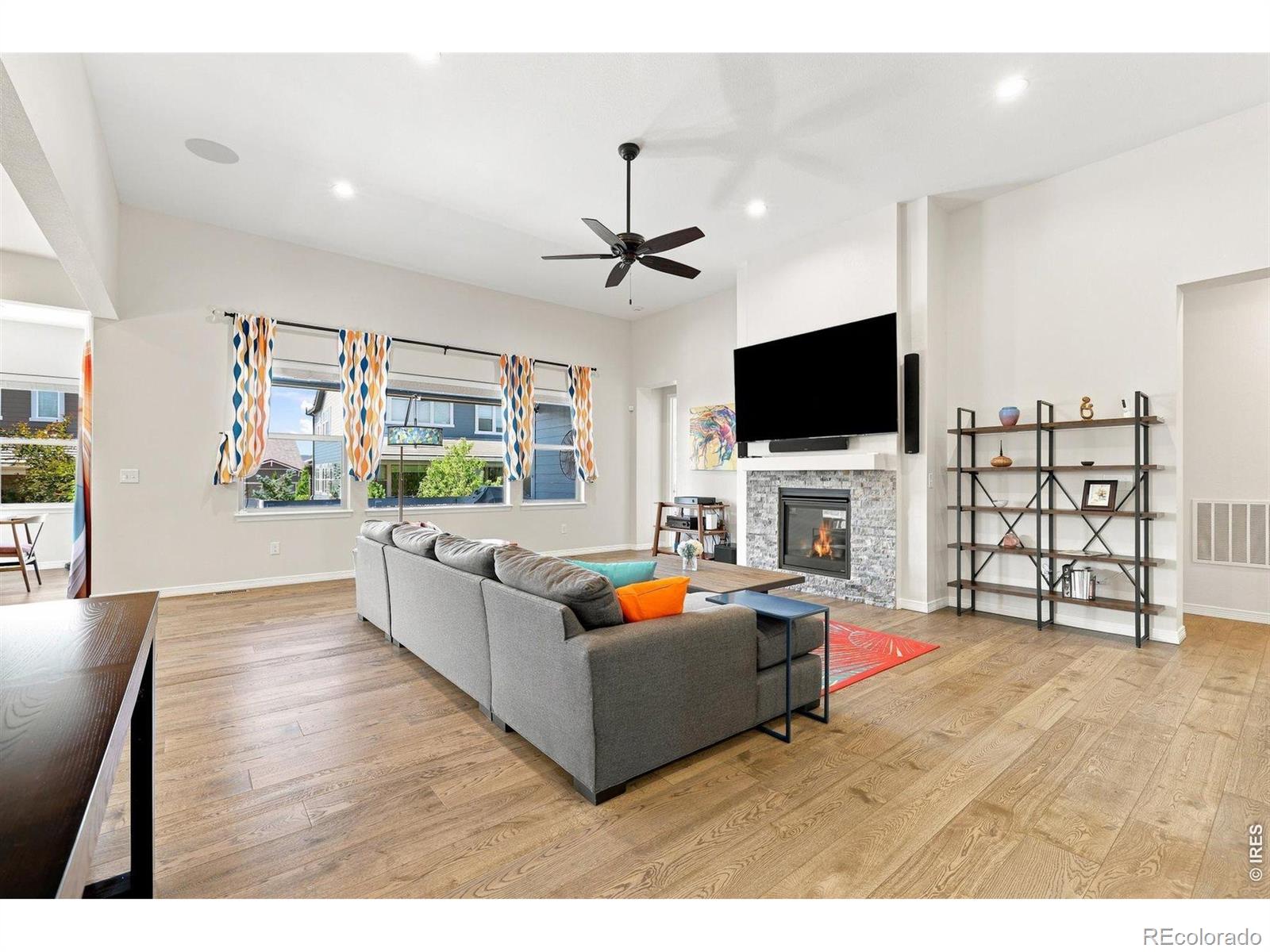 MLS Image #10 for 15993  swan mountain drive,broomfield, Colorado