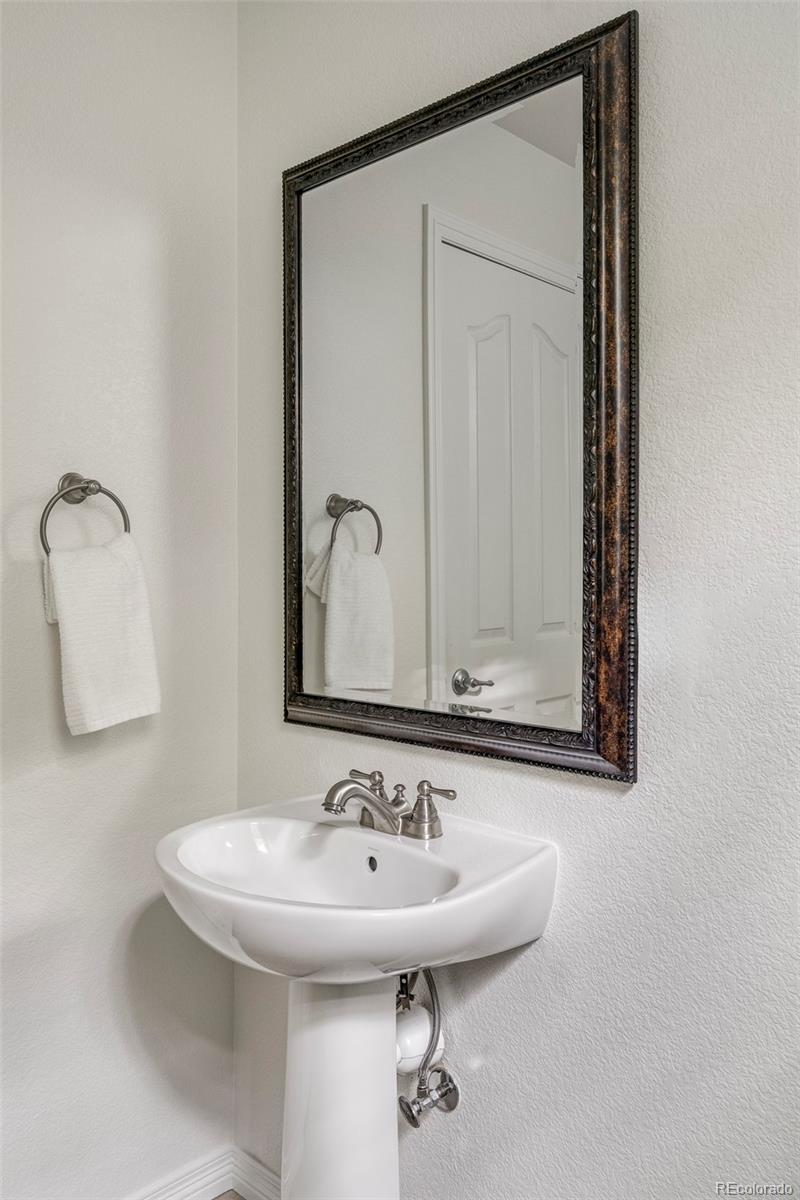 MLS Image #13 for 5549 w hoover drive,littleton, Colorado