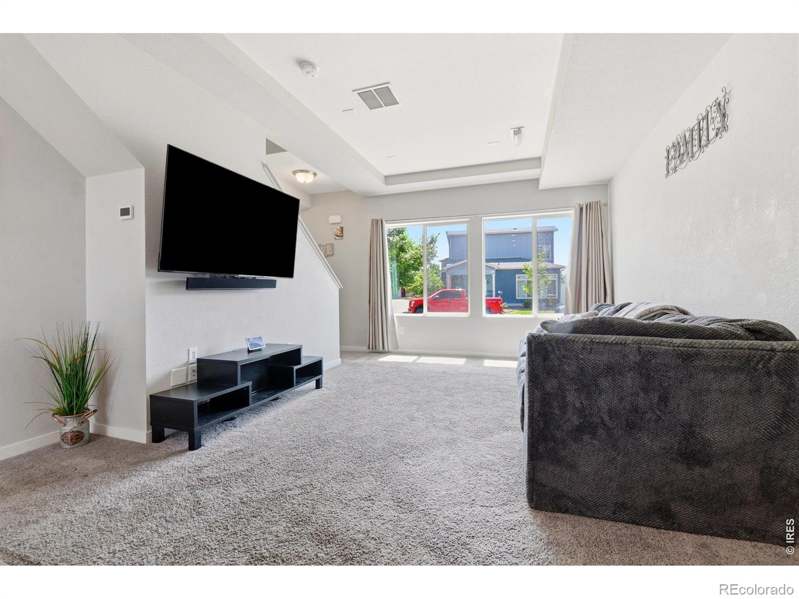 MLS Image #15 for 17975 e 54th avenue,denver, Colorado