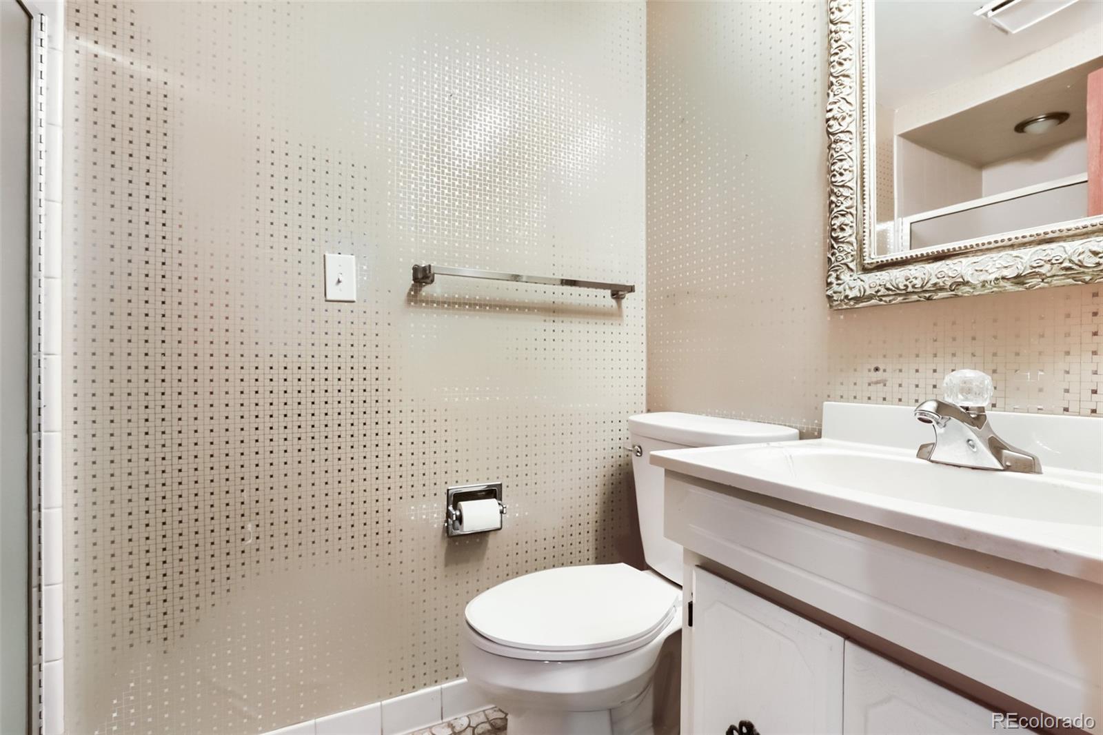 MLS Image #22 for 687 s oswego court,aurora, Colorado