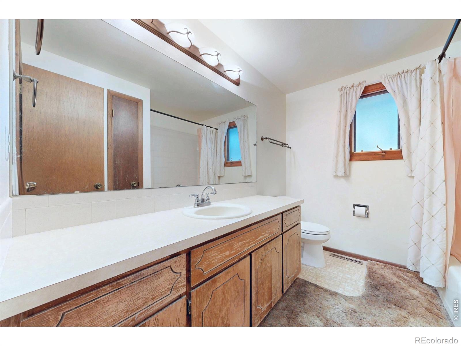 MLS Image #13 for 4844 n sheridan avenue,loveland, Colorado