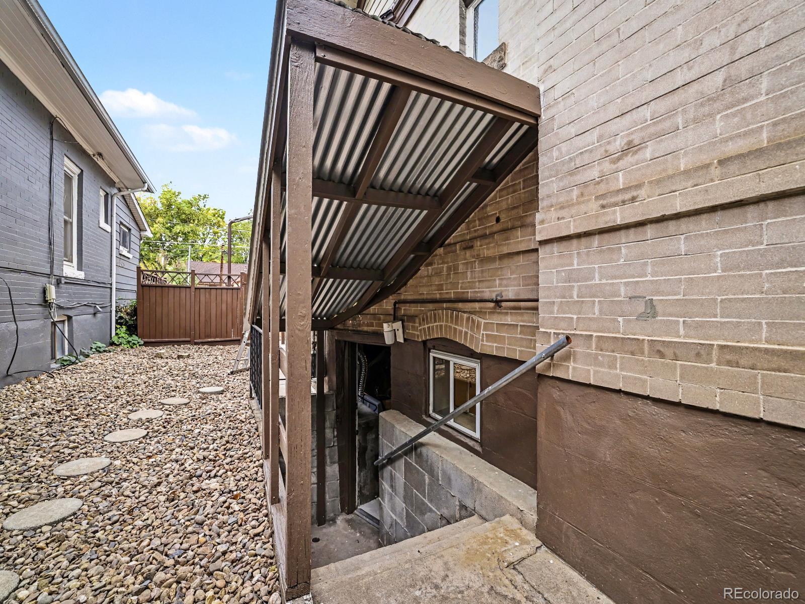 MLS Image #17 for 1853 s grant street,denver, Colorado