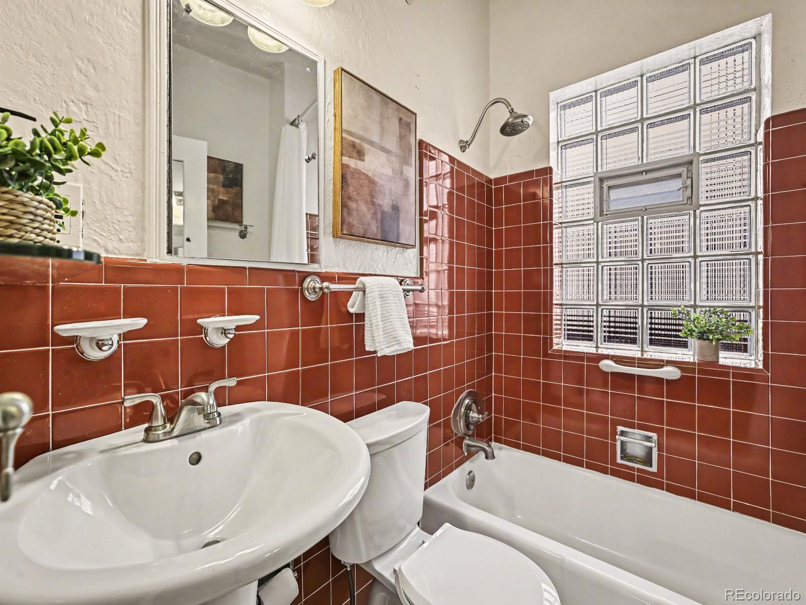 MLS Image #23 for 1853 s grant street,denver, Colorado