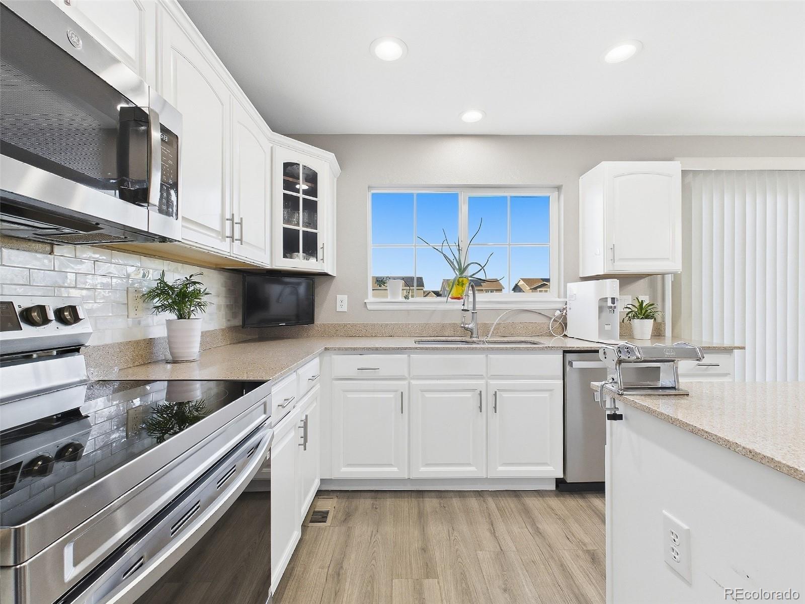 MLS Image #11 for 24339 e kansas circle,aurora, Colorado