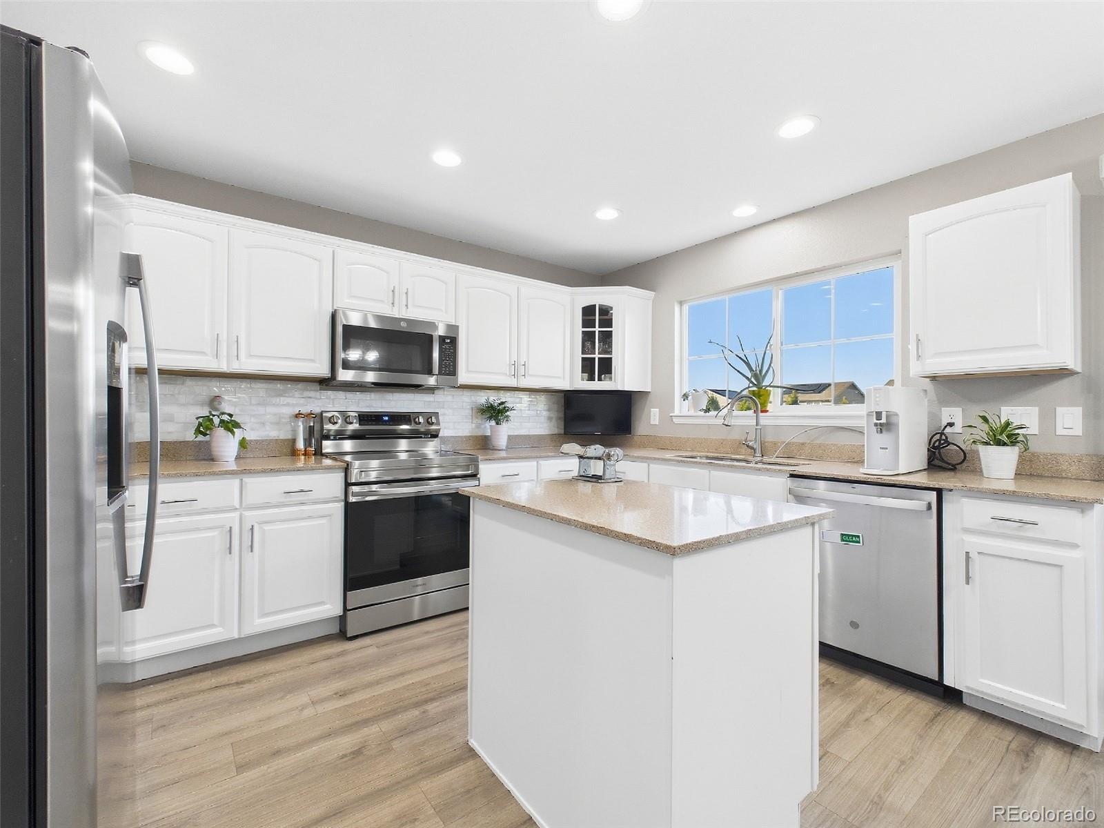 MLS Image #9 for 24339 e kansas circle,aurora, Colorado