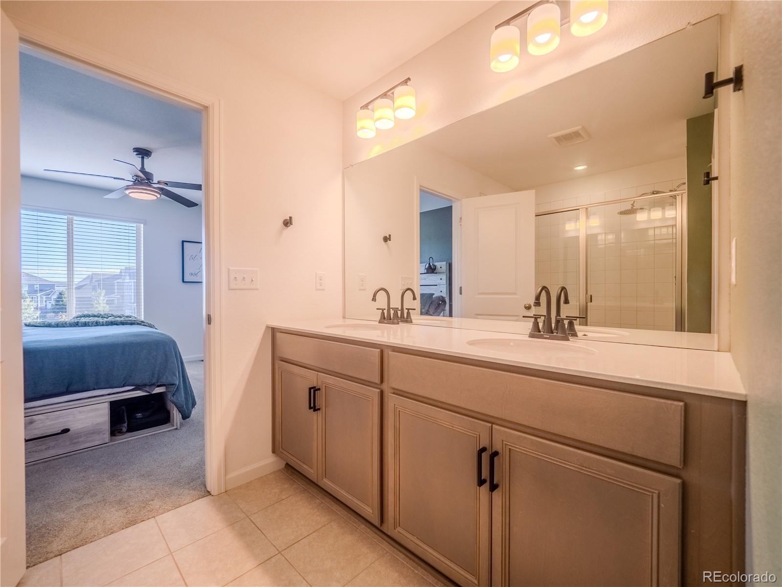 MLS Image #20 for 27473 e 1st place,aurora, Colorado
