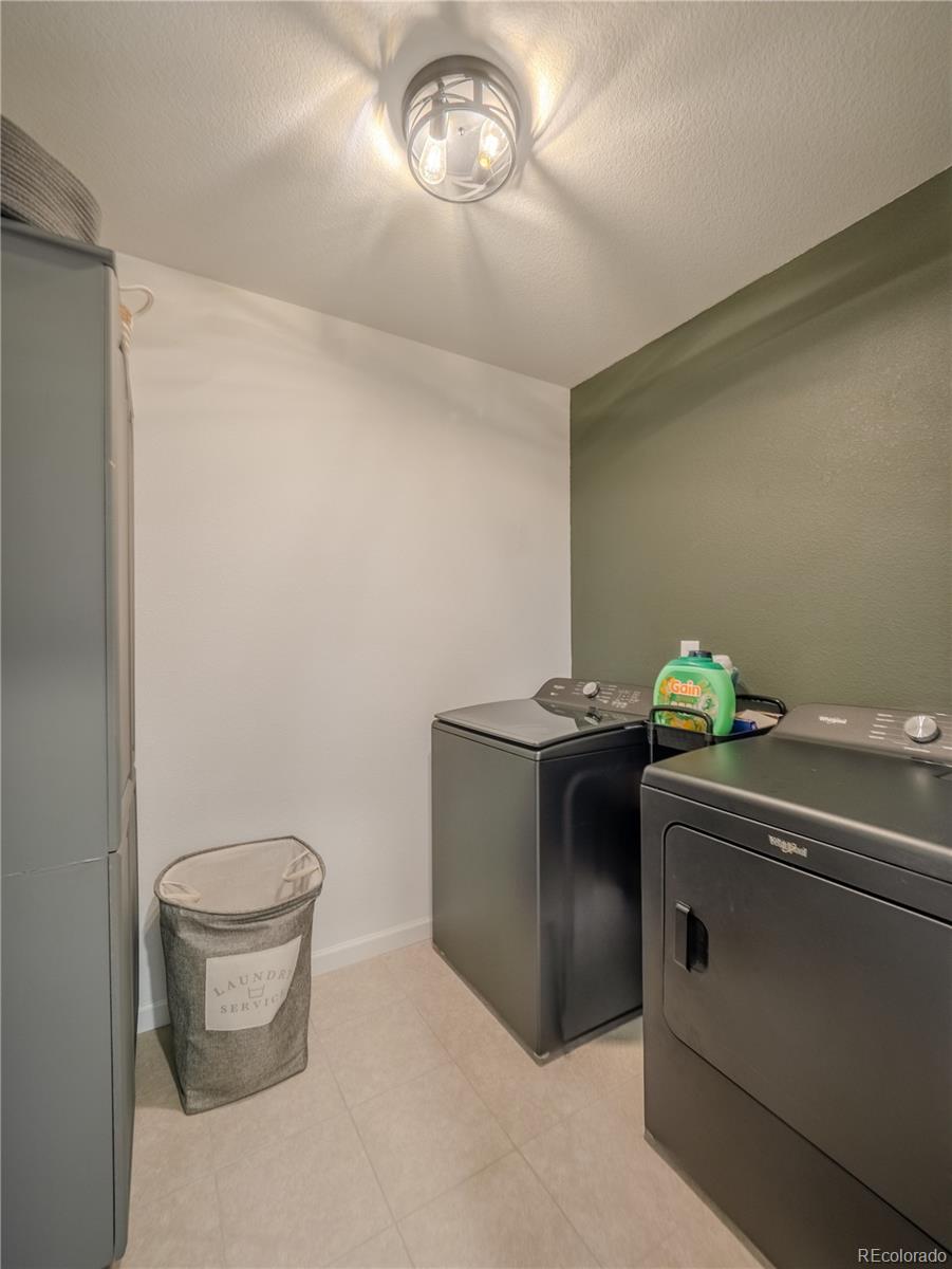 MLS Image #27 for 27473 e 1st place,aurora, Colorado