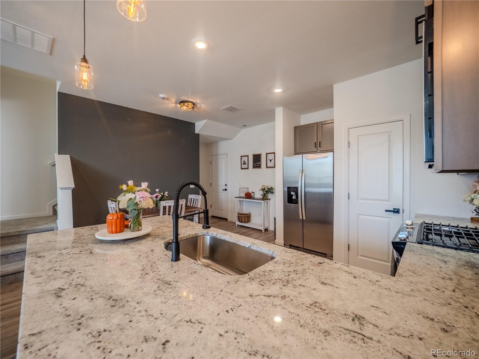 MLS Image #7 for 27473 e 1st place,aurora, Colorado