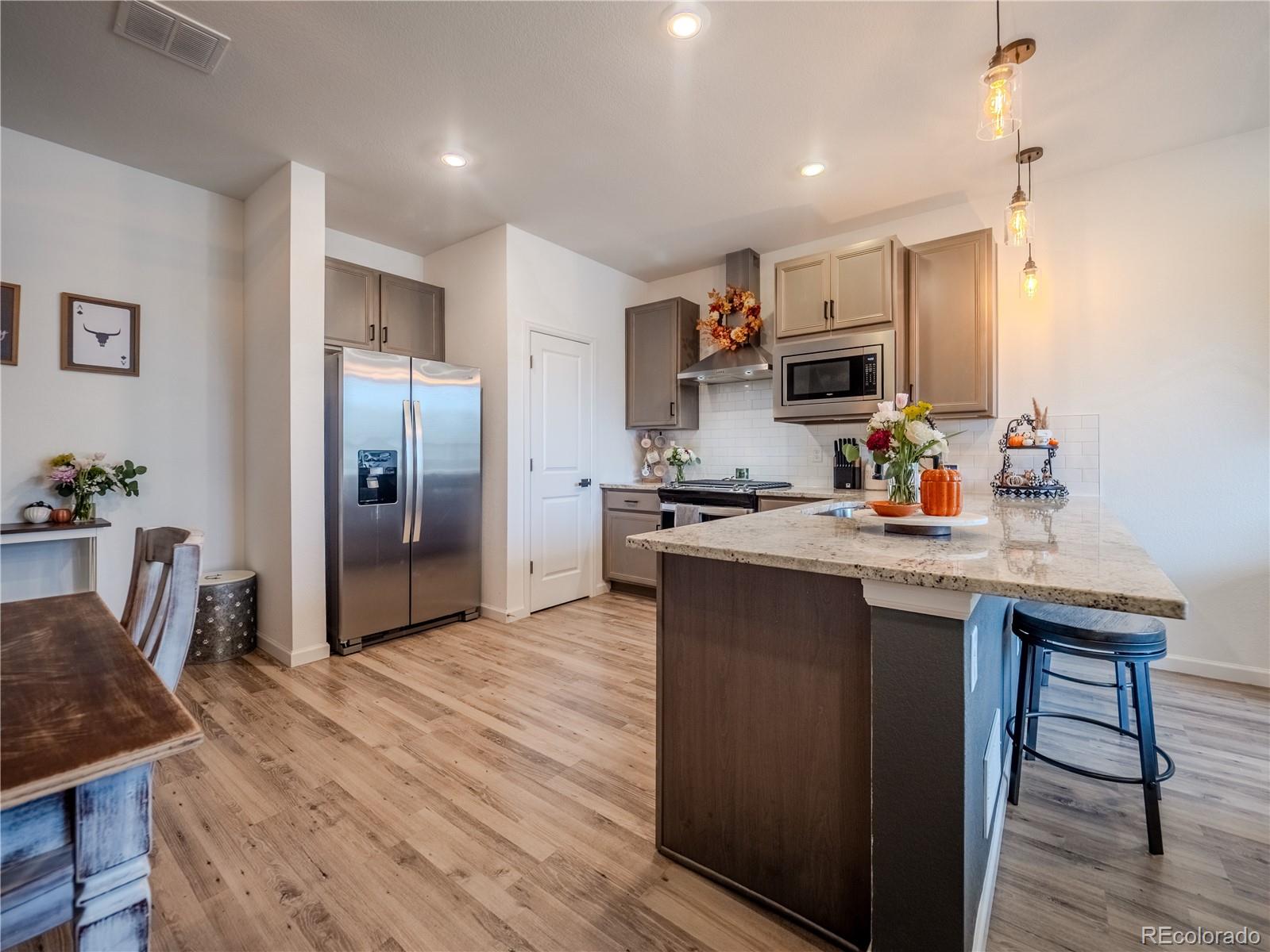 MLS Image #8 for 27473 e 1st place,aurora, Colorado