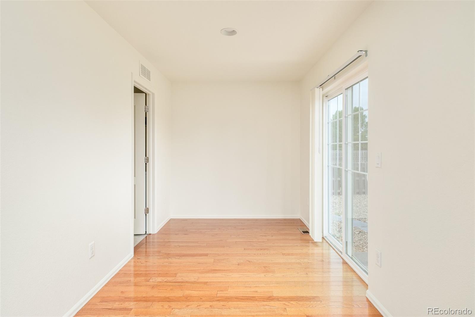 MLS Image #10 for 233 s new castle way,aurora, Colorado