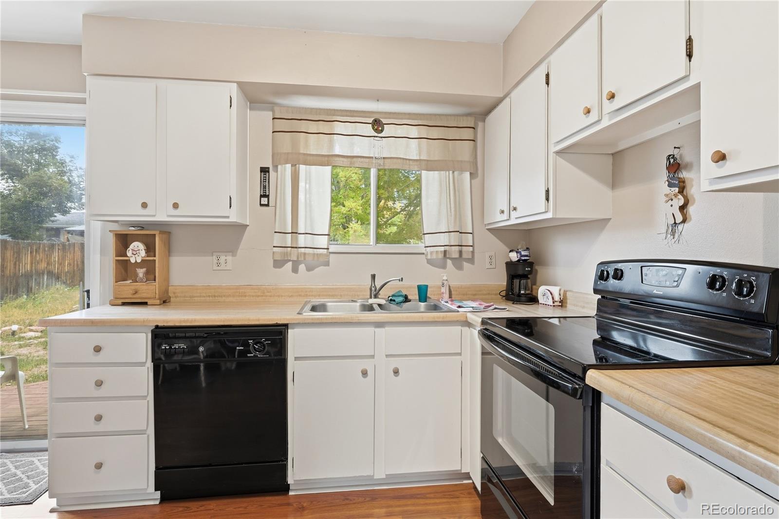 MLS Image #10 for 4326 s zinnia street,morrison, Colorado