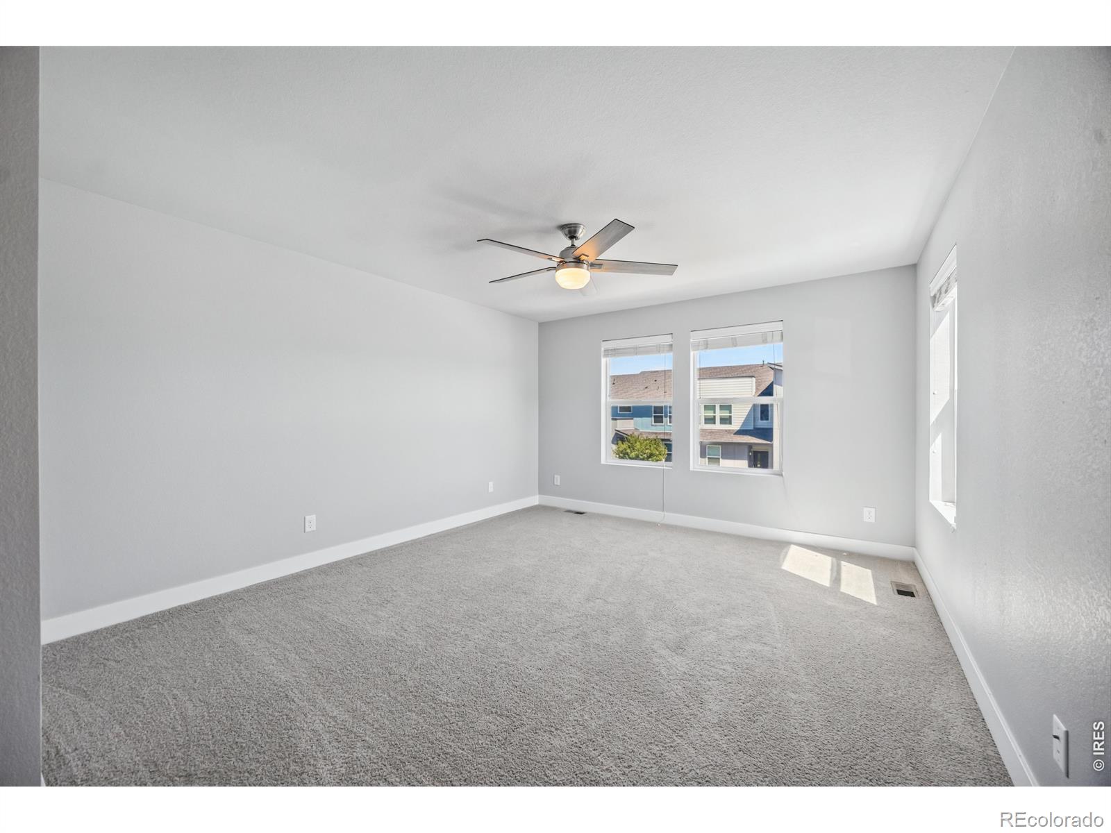 MLS Image #14 for 16073 e warner place,denver, Colorado