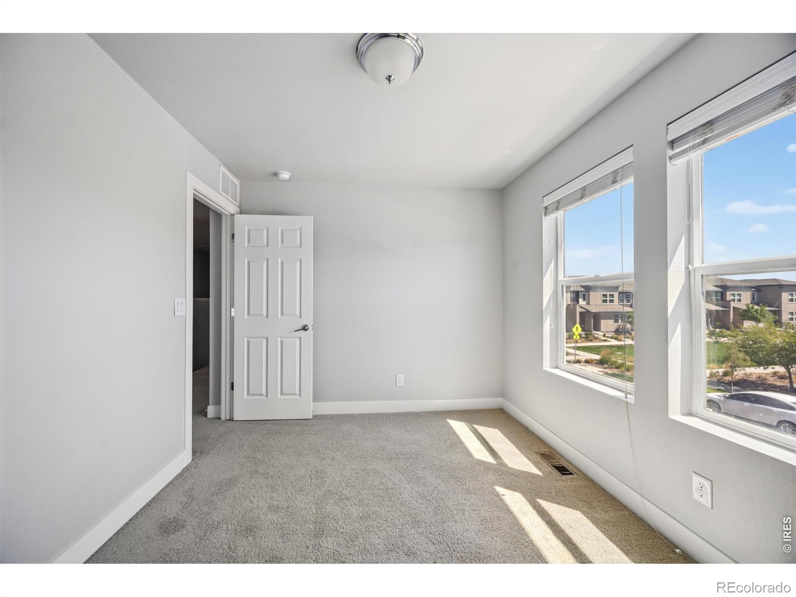 MLS Image #16 for 16073 e warner place,denver, Colorado
