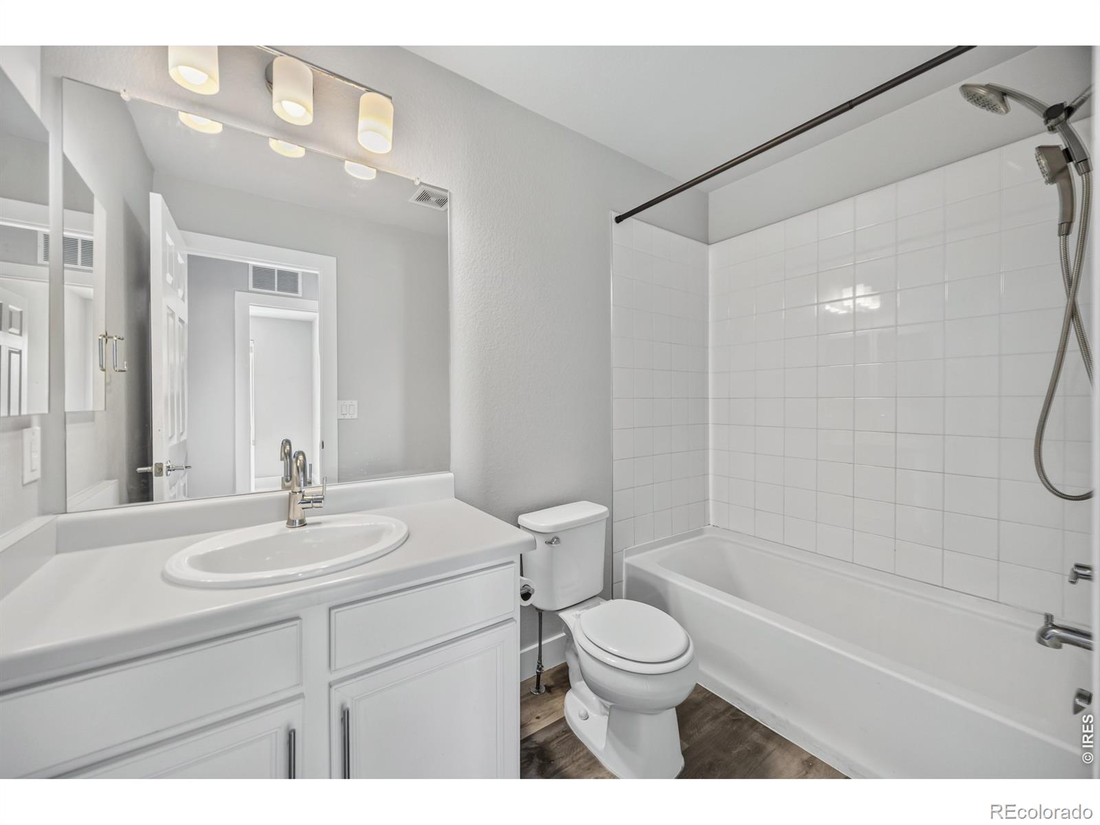 MLS Image #17 for 16073 e warner place,denver, Colorado