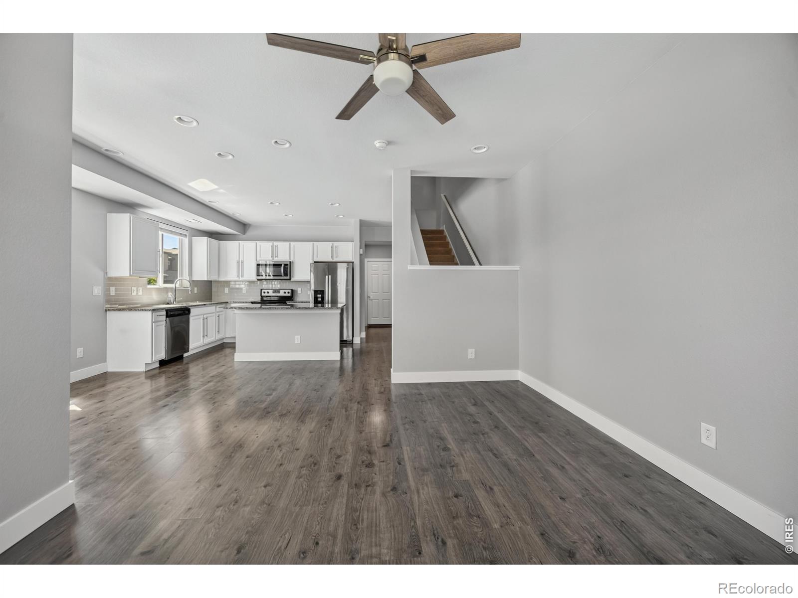MLS Image #7 for 16073 e warner place,denver, Colorado