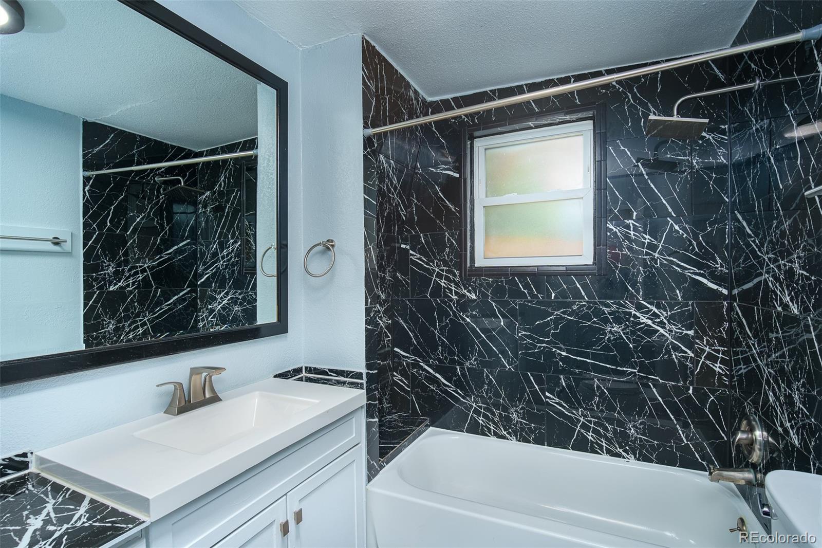 MLS Image #15 for 1240 s navajo street,denver, Colorado