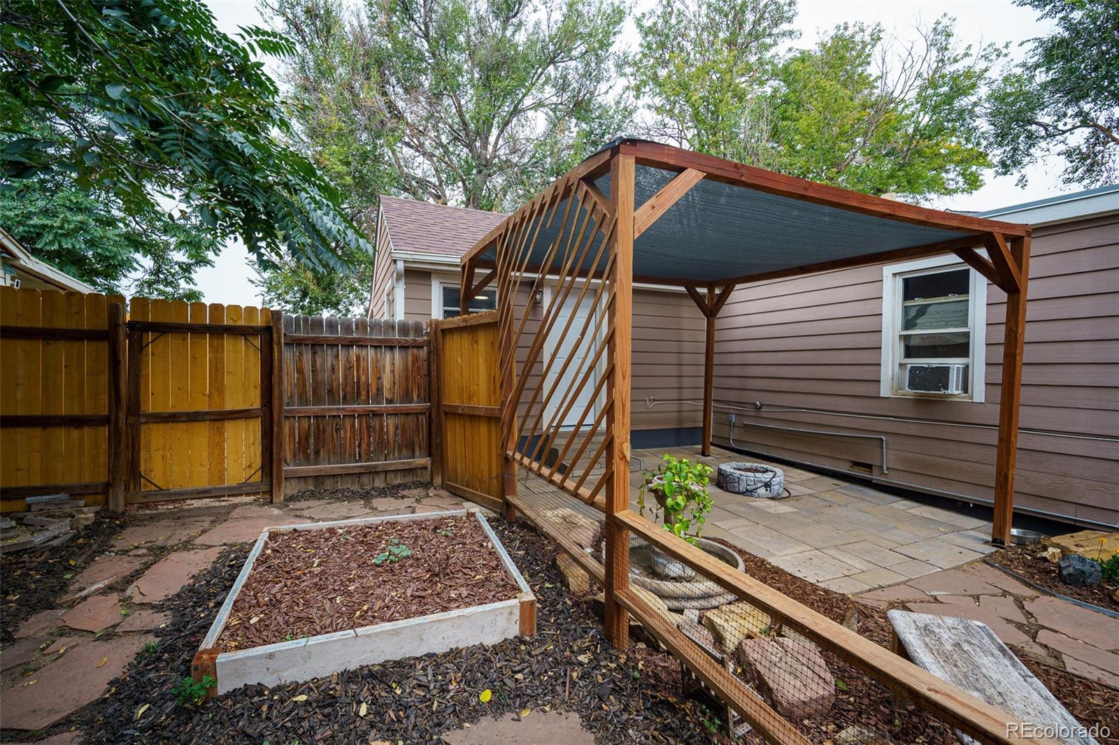 MLS Image #19 for 1240 s navajo street,denver, Colorado