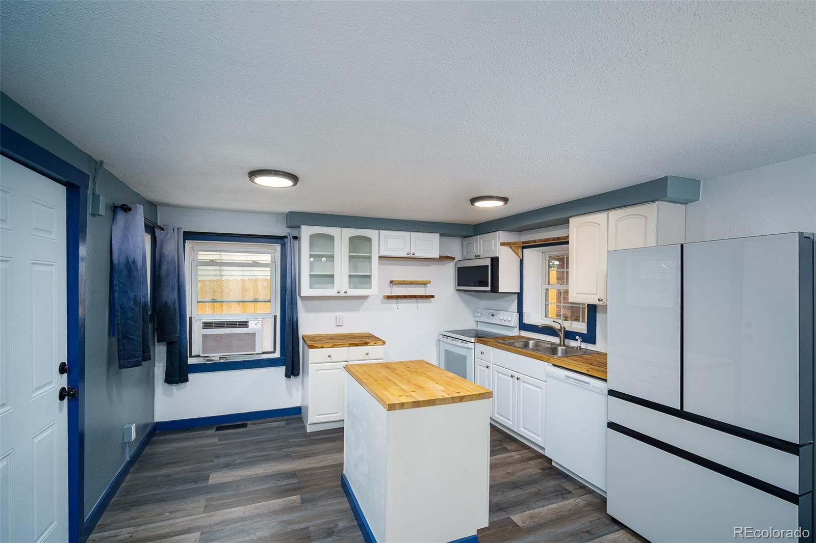 MLS Image #8 for 1240 s navajo street,denver, Colorado