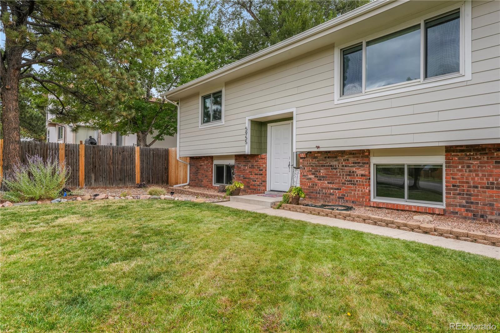 MLS Image #2 for 5955 n union boulevard,colorado springs, Colorado