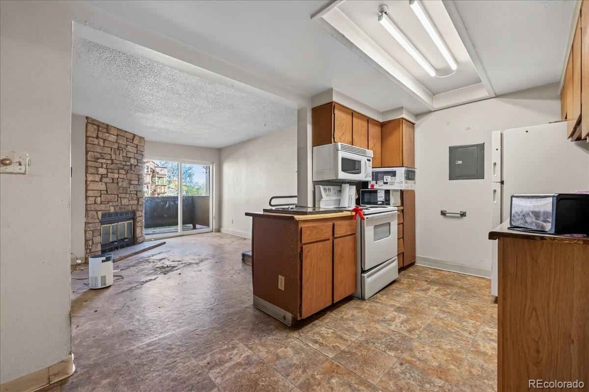 MLS Image #11 for 2929 w floyd avenue,denver, Colorado