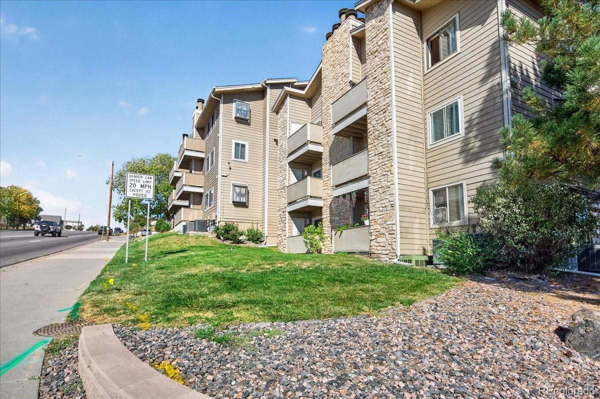 MLS Image #21 for 2929 w floyd avenue,denver, Colorado