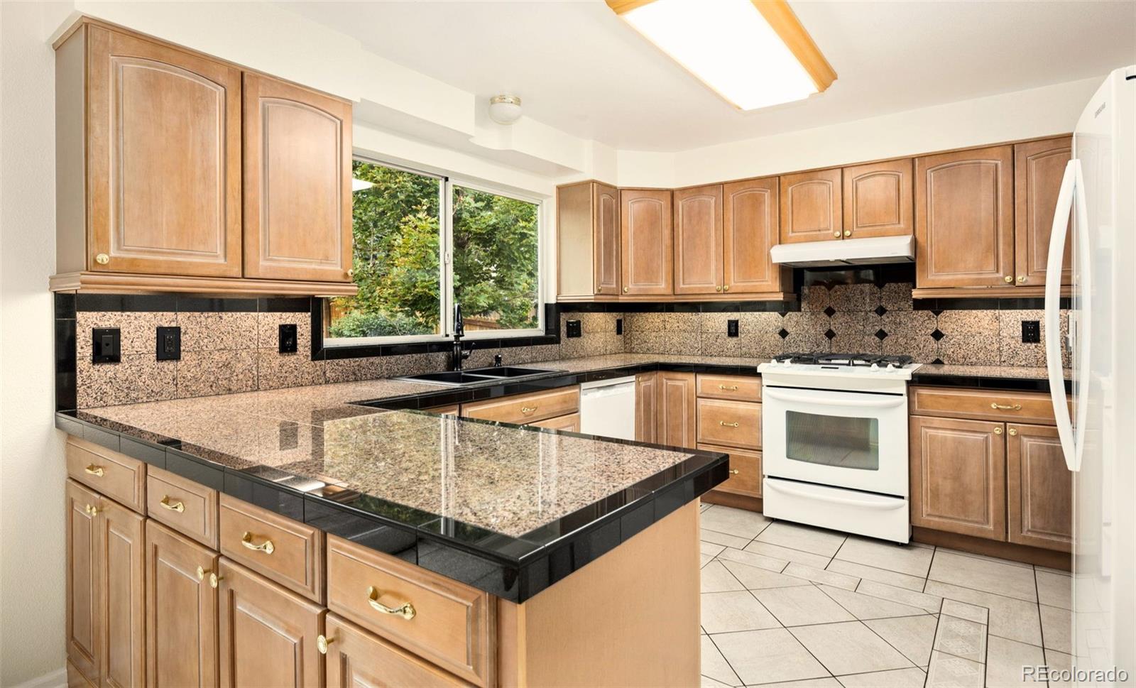 MLS Image #5 for 14814 e grand place,aurora, Colorado