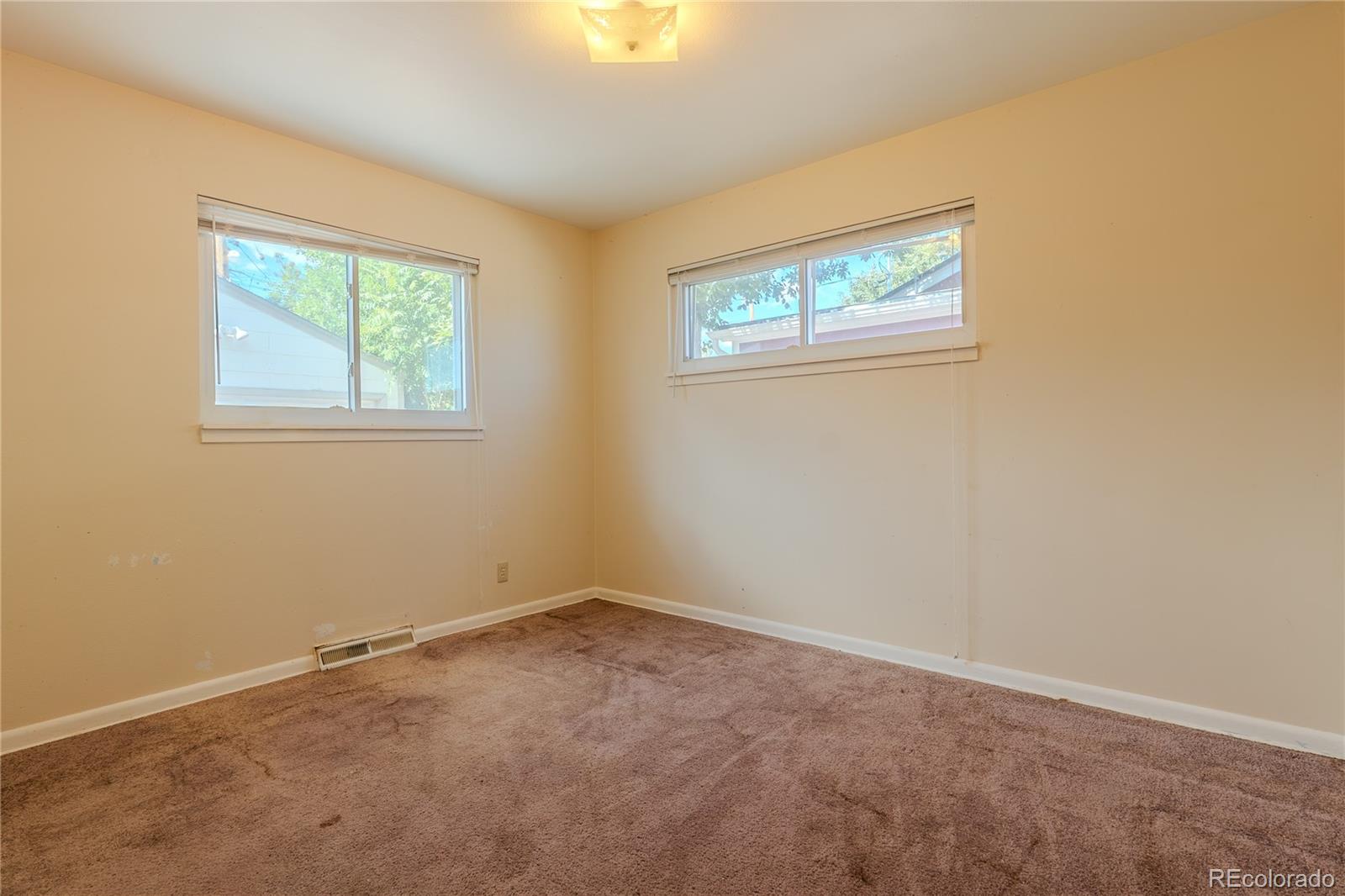 MLS Image #15 for 2525 s hazel court,denver, Colorado