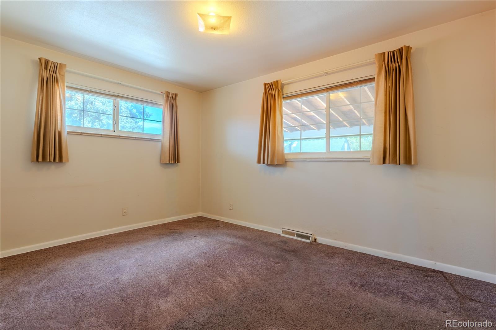 MLS Image #19 for 2525 s hazel court,denver, Colorado