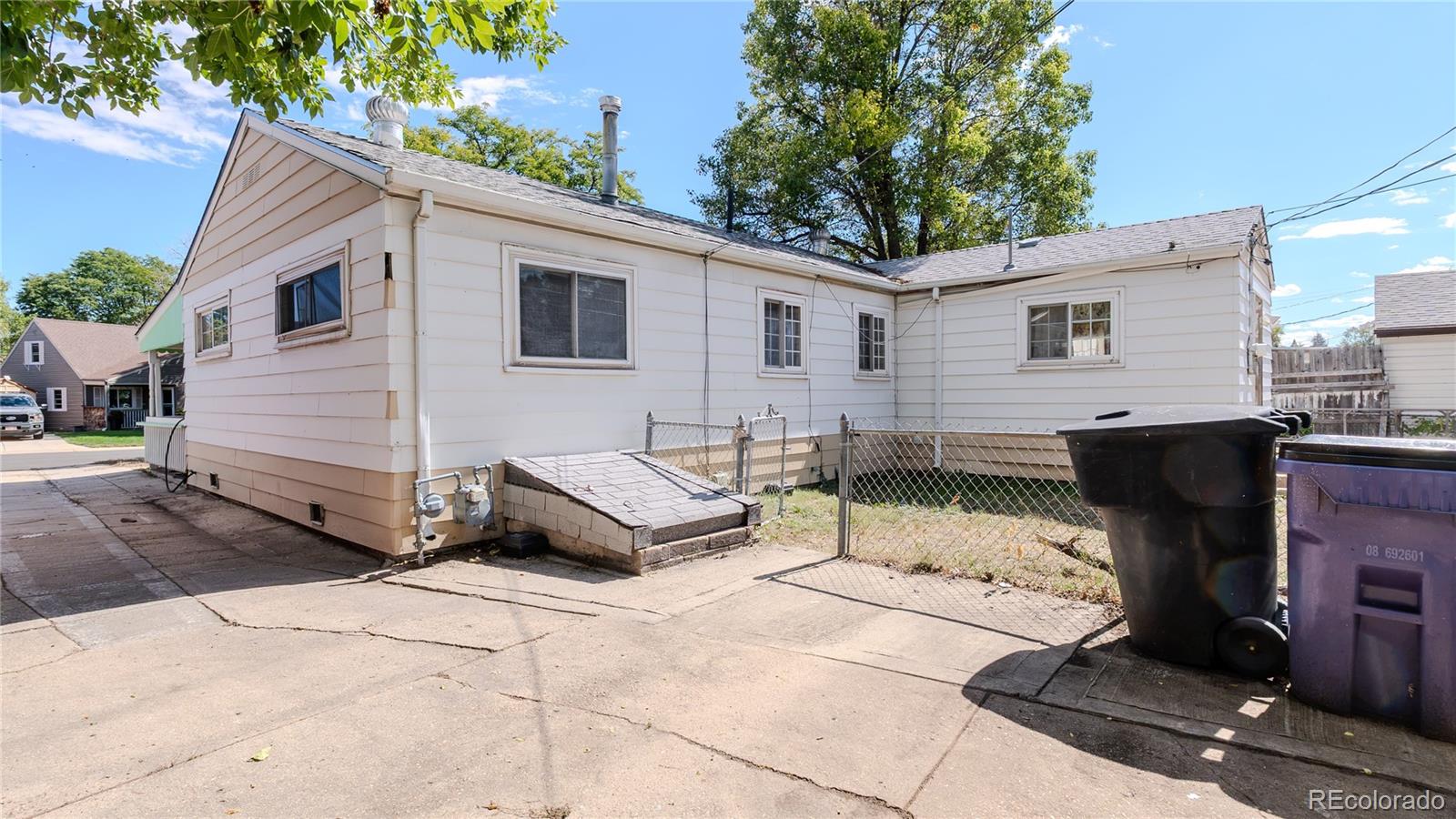 MLS Image #35 for 2525 s hazel court,denver, Colorado