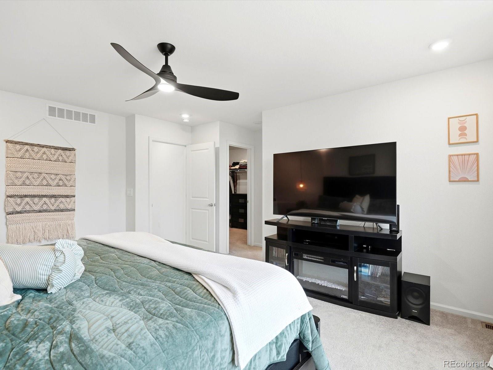 MLS Image #18 for 5952 n liverpool court,aurora, Colorado