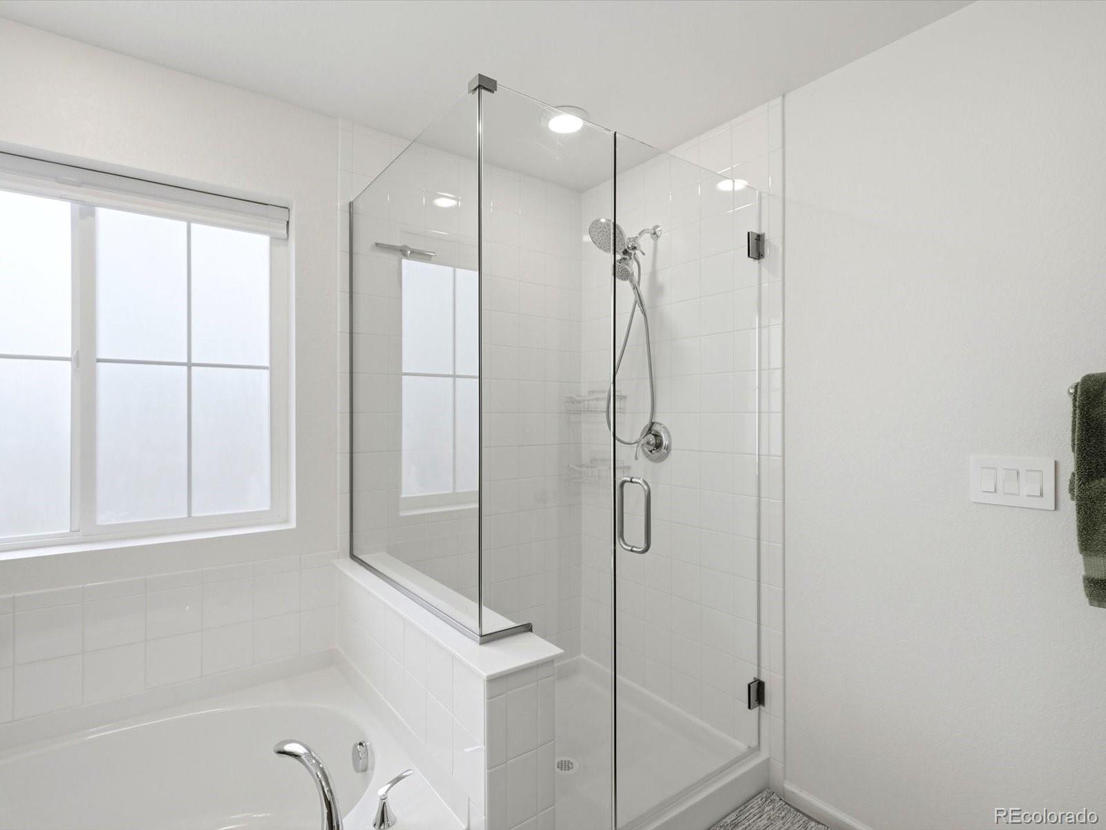 MLS Image #21 for 5952 n liverpool court,aurora, Colorado