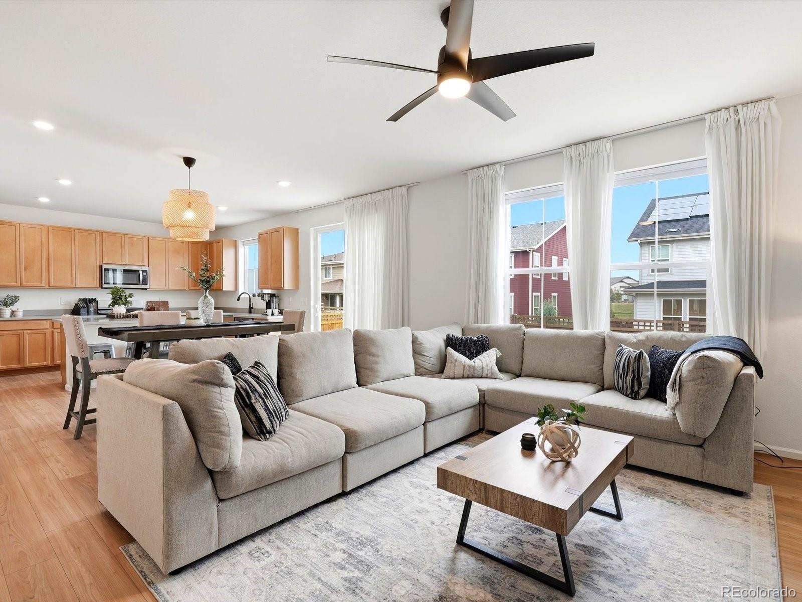 MLS Image #3 for 5952 n liverpool court,aurora, Colorado
