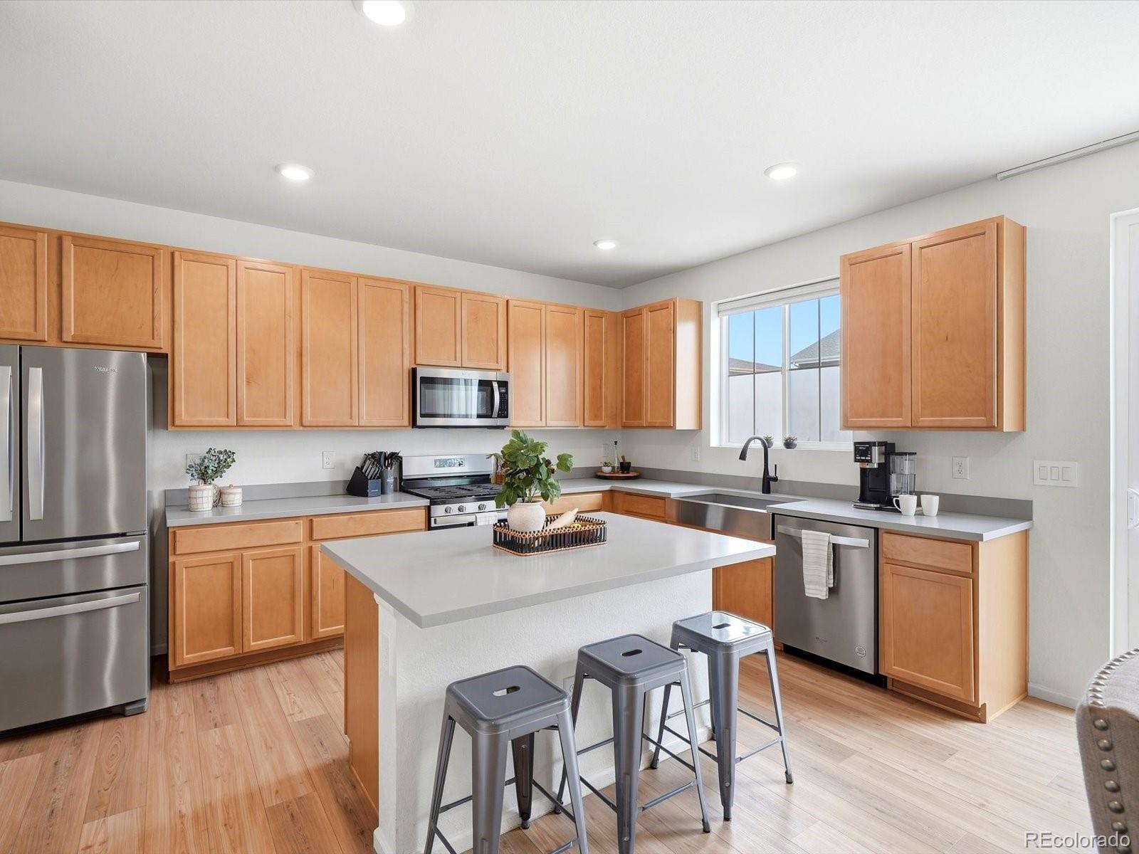 MLS Image #5 for 5952 n liverpool court,aurora, Colorado