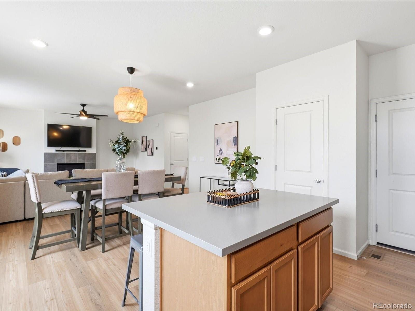 MLS Image #9 for 5952 n liverpool court,aurora, Colorado