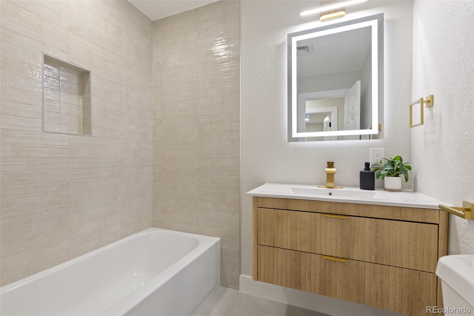 MLS Image #17 for 5326 e atlantic place,denver, Colorado