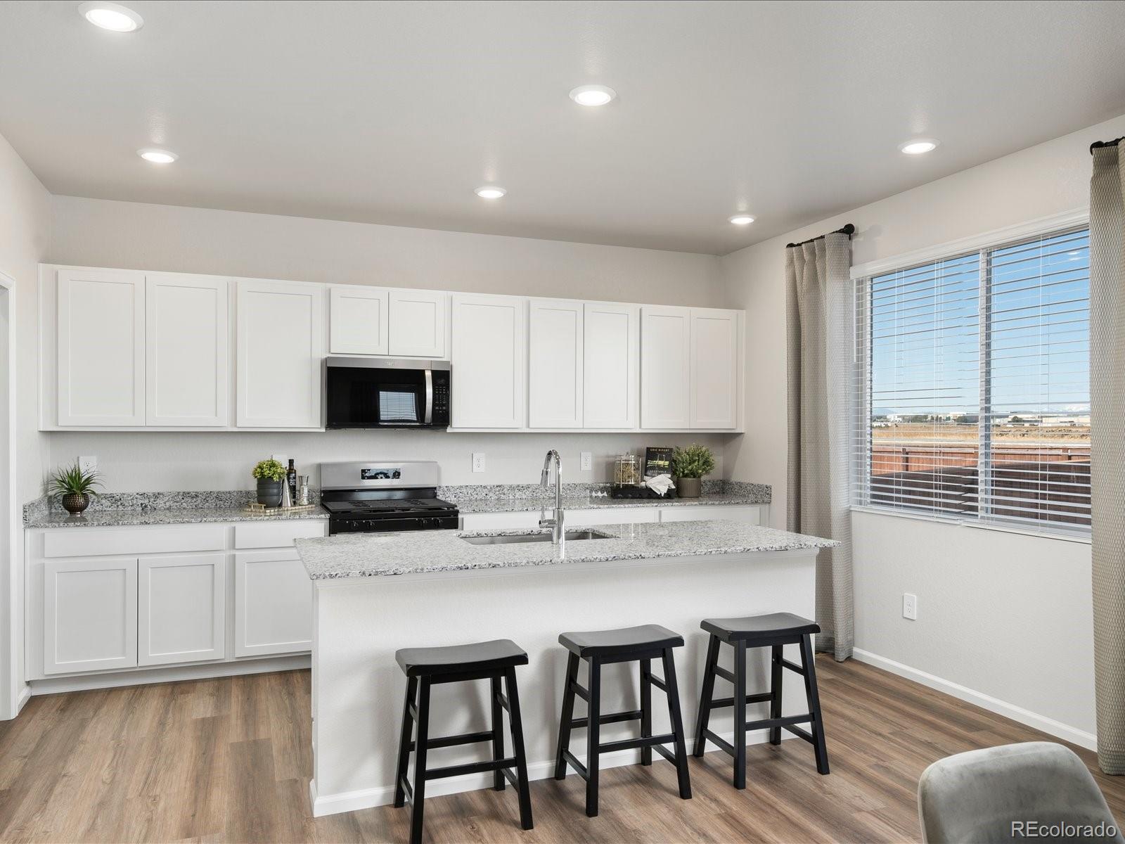 MLS Image #6 for 830  gambel drive,johnstown, Colorado