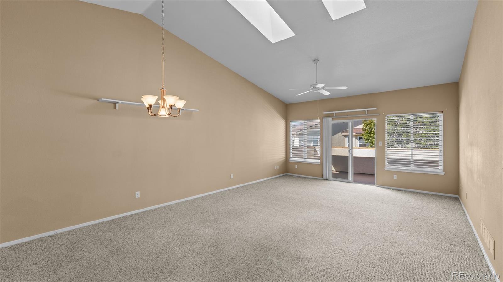 MLS Image #7 for 2112  summerset drive,colorado springs, Colorado