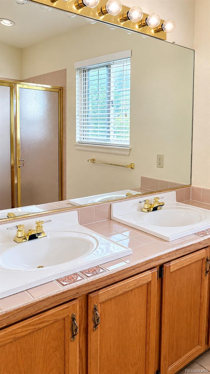 MLS Image #23 for 5582 s taft street,littleton, Colorado