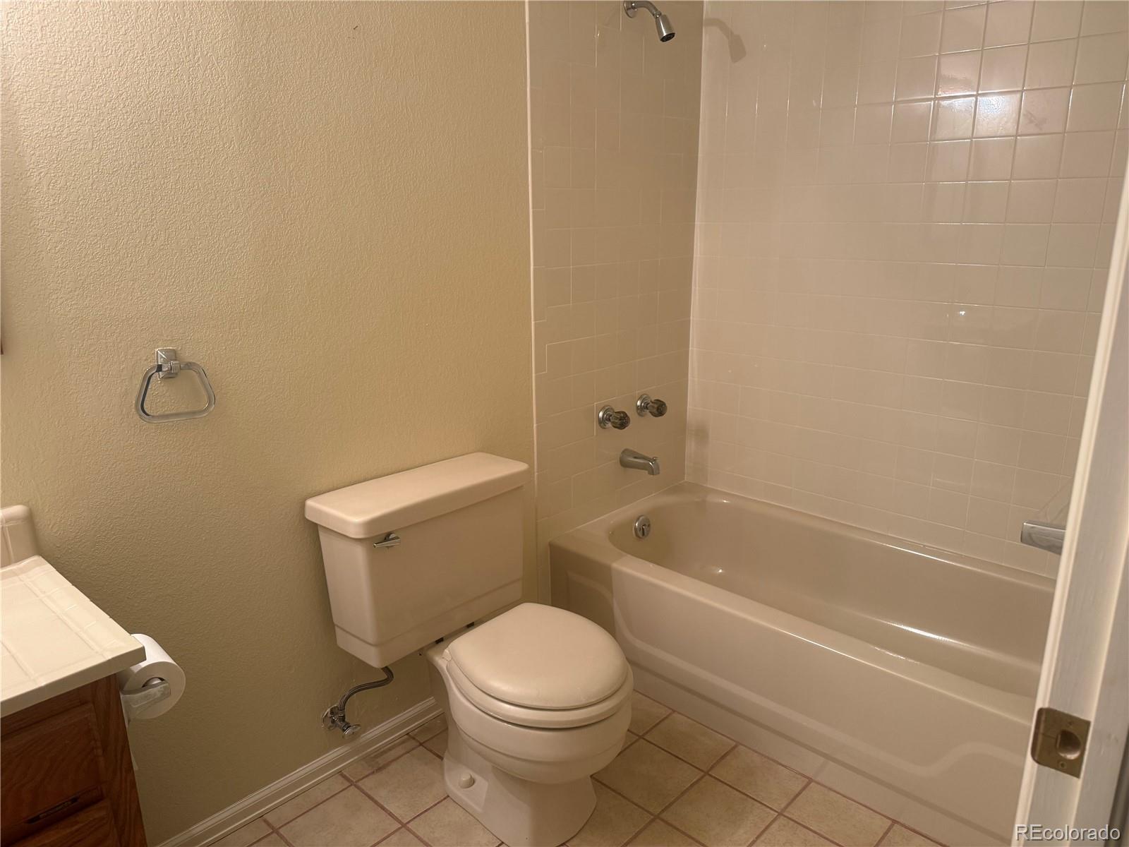 MLS Image #35 for 5582 s taft street,littleton, Colorado