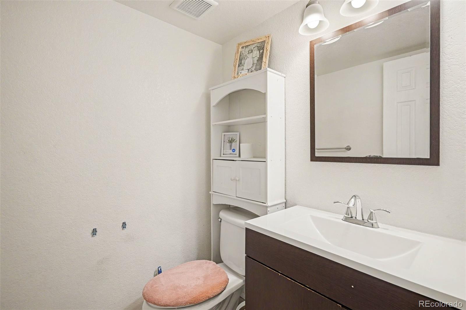 MLS Image #13 for 2424 s salida way,aurora, Colorado