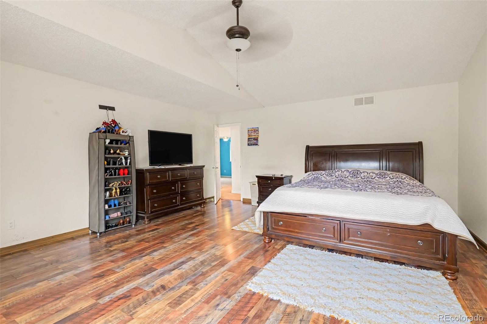MLS Image #15 for 2424 s salida way,aurora, Colorado