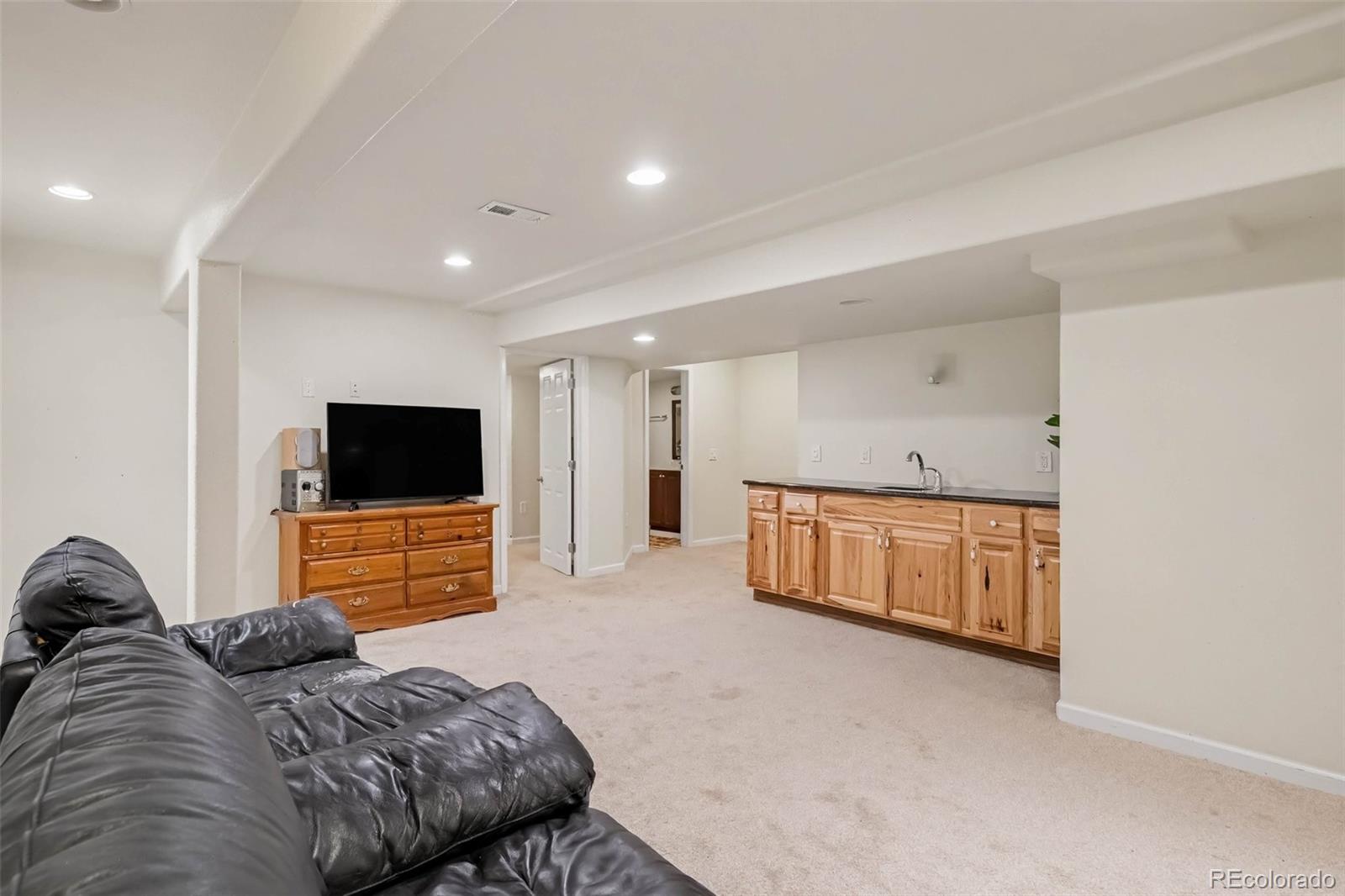 MLS Image #23 for 2424 s salida way,aurora, Colorado