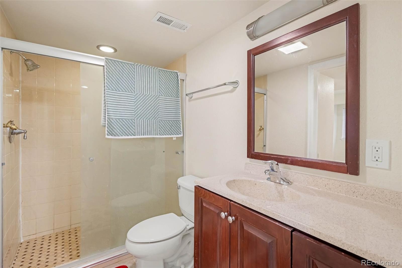 MLS Image #27 for 2424 s salida way,aurora, Colorado