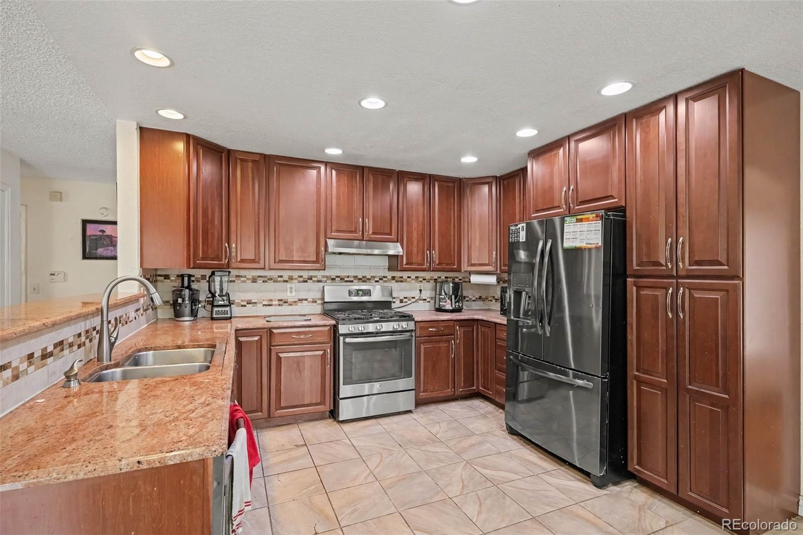 MLS Image #6 for 2424 s salida way,aurora, Colorado