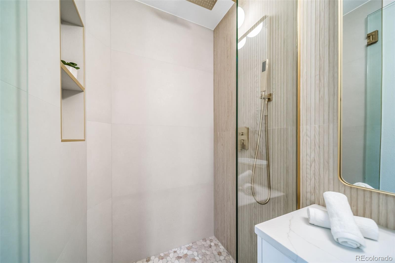 MLS Image #16 for 4772 s xenia street,denver, Colorado