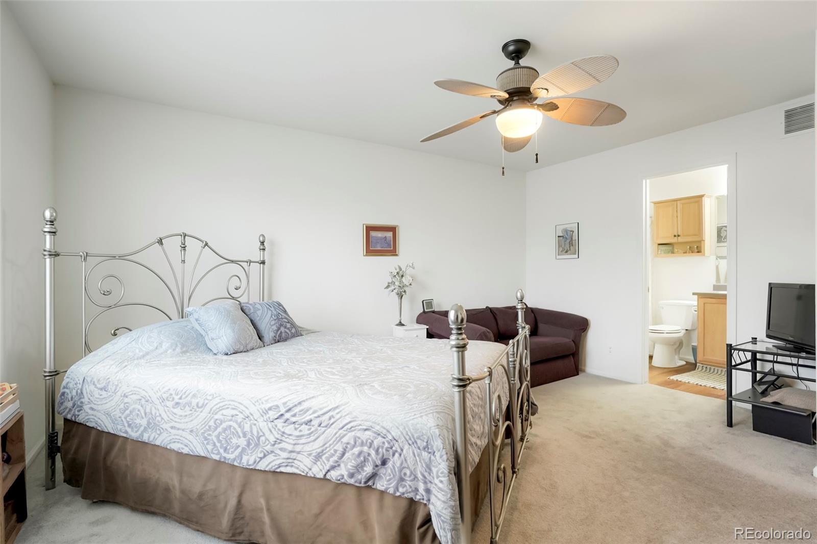 MLS Image #12 for 19035 e 57th place ,denver, Colorado