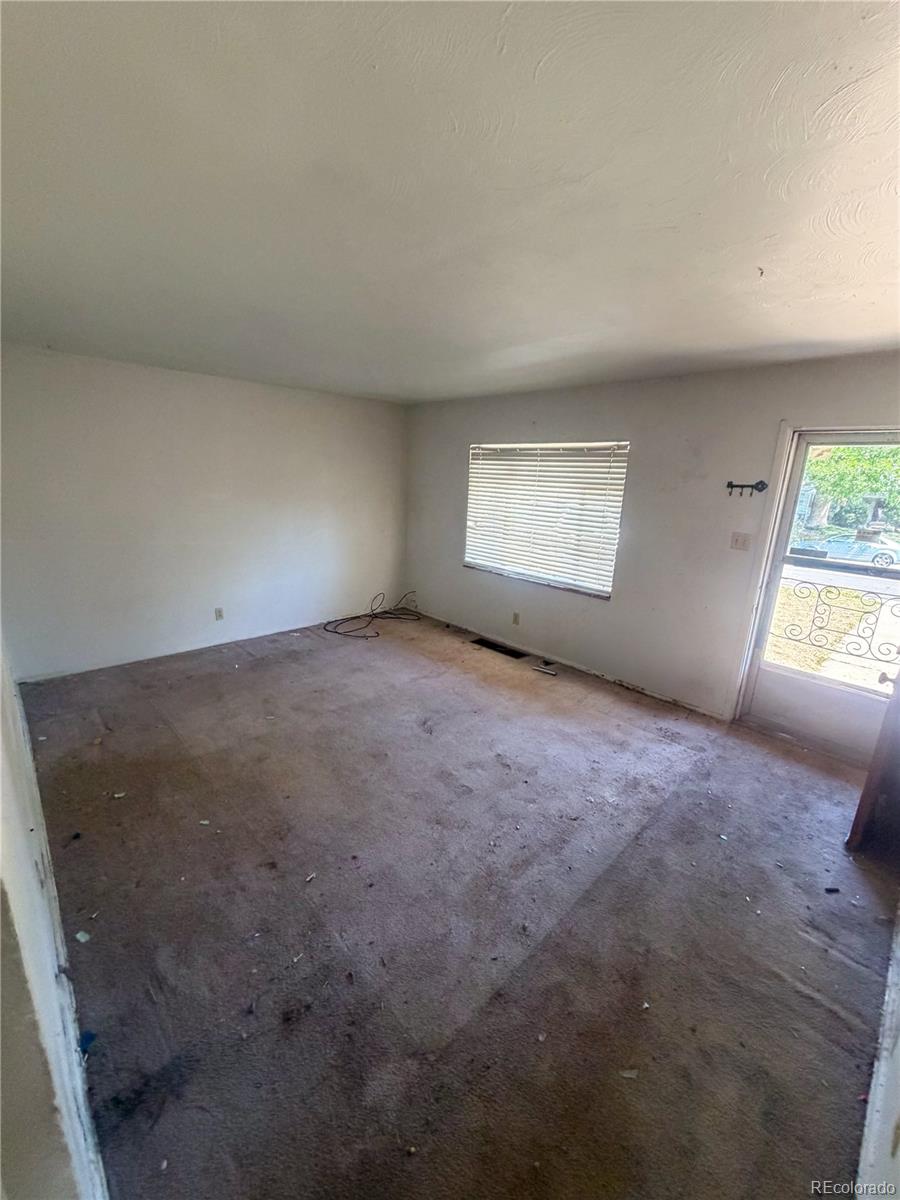 MLS Image #5 for 3323 s grape street,denver, Colorado