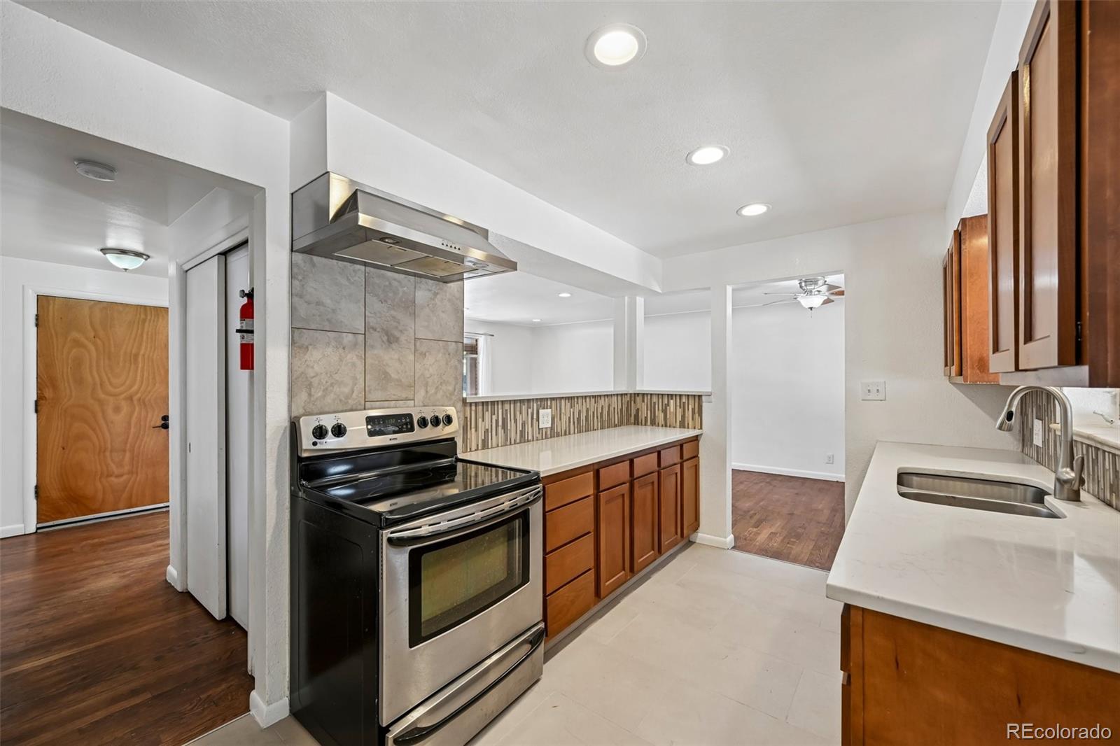 MLS Image #11 for 2261  oakland street,aurora, Colorado