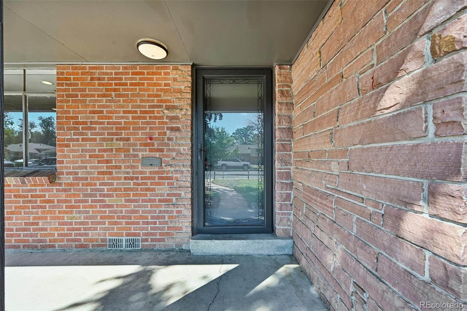 MLS Image #3 for 2261  oakland street,aurora, Colorado
